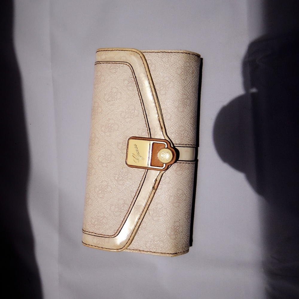 Guess trifold women's wallet